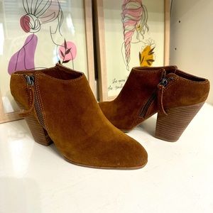 Dolce Vita slip on suede bootie